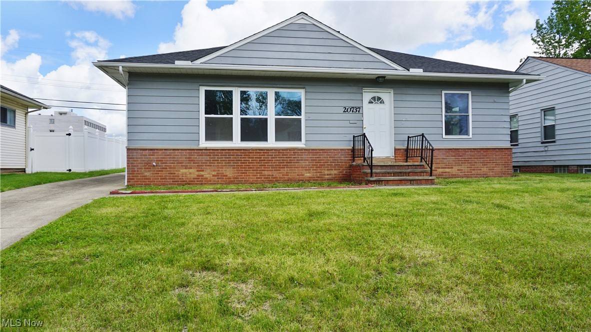 Maple Heights, OH 44137,20737 Bowling Green RD