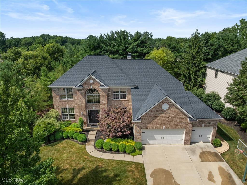 Strongsville, OH 44149,20340 E Donegal LN