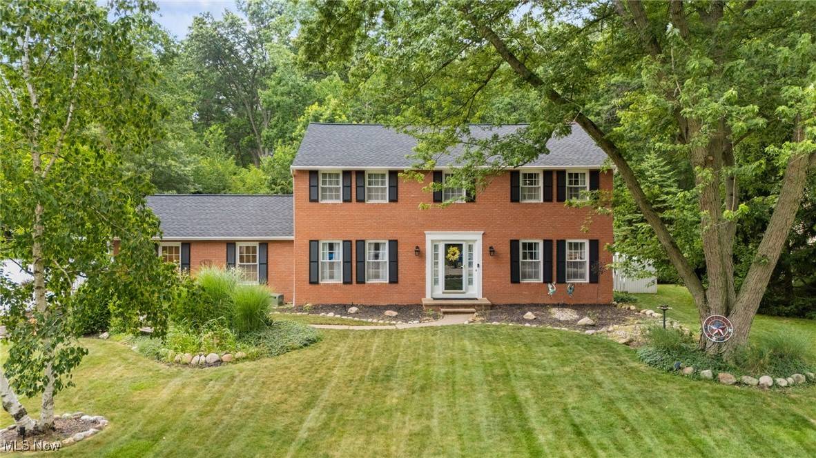 Avon Lake, OH 44012,308 Greenbriar DR