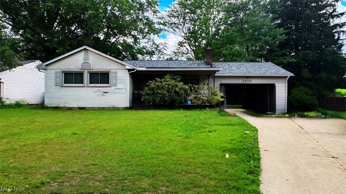 Youngstown, OH 44511,3916 Loma Vista DR