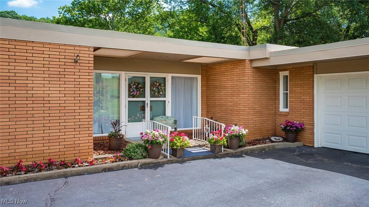 Zanesville, OH 43701,4920 W Shore DR