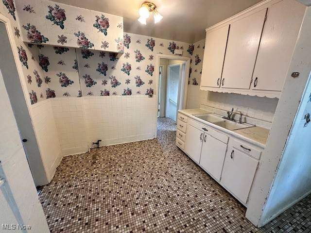 Euclid, OH 44123,21750 Westport AVE