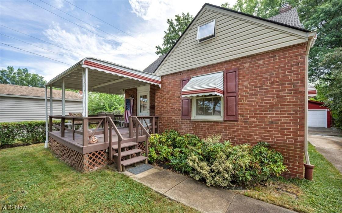 Euclid, OH 44132,681 E 254th ST