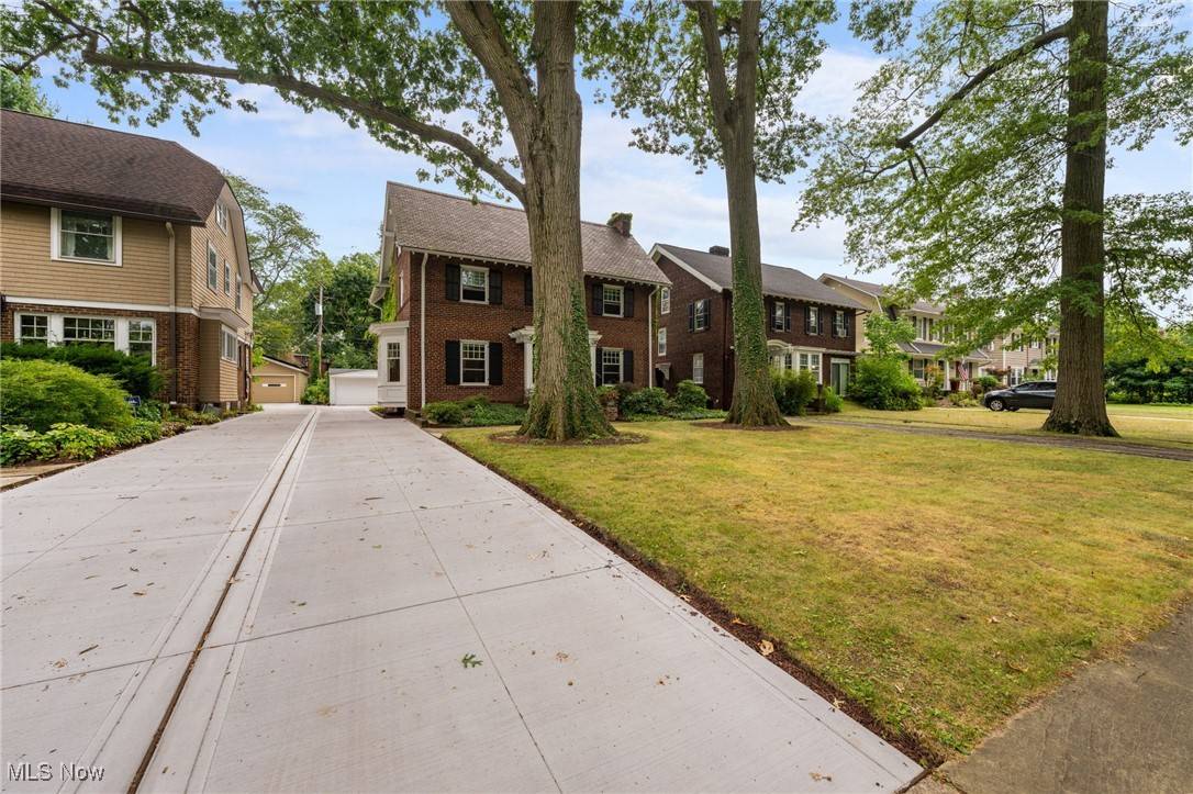 Cleveland Heights, OH 44106,2357 Demington DR