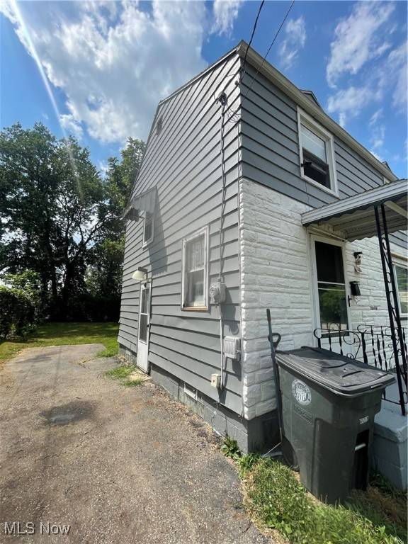 Akron, OH 44305,472 Keck ST