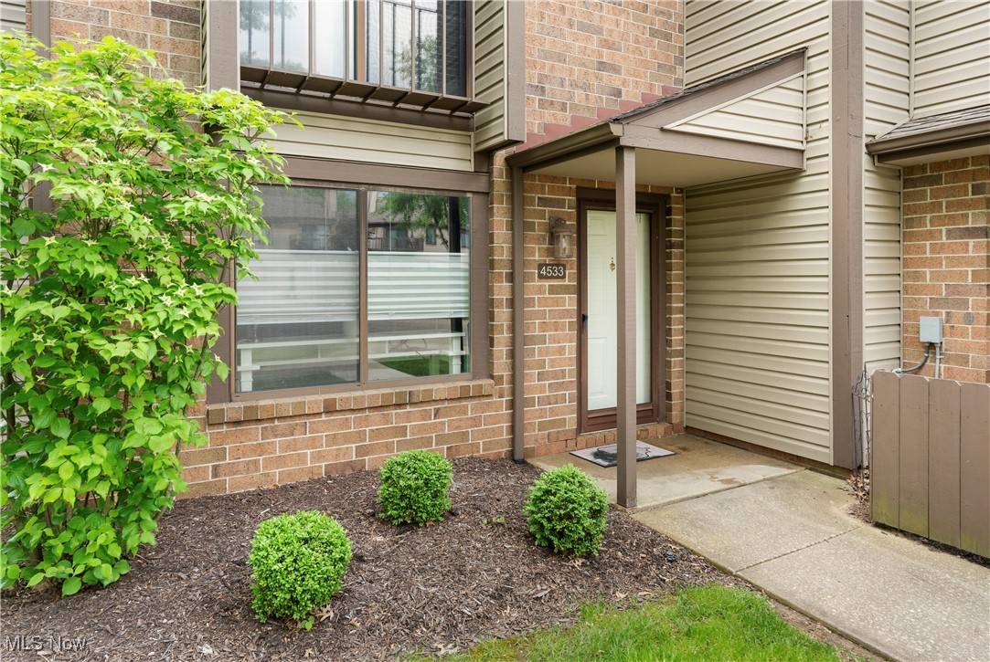 Canton, OH 44708,4533 Saint James CIR NW