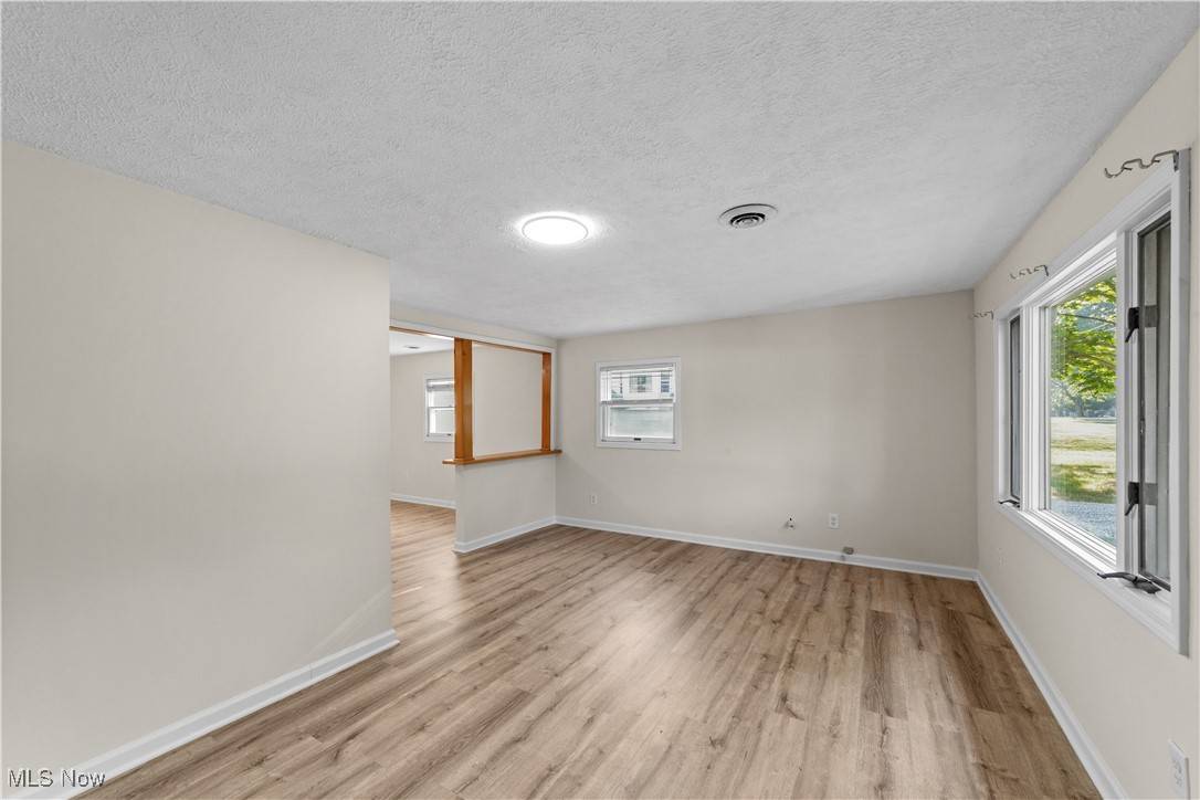 Elyria, OH 44035,41631 Rosewood ST