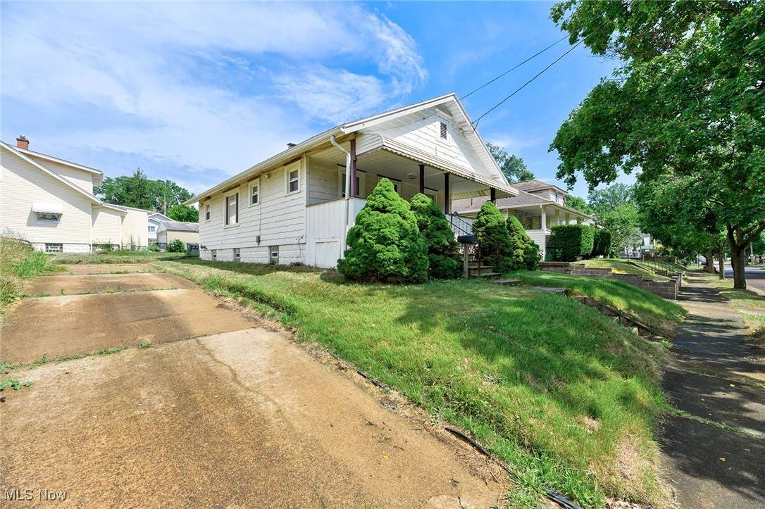 Akron, OH 44301,1243 Herberich AVE