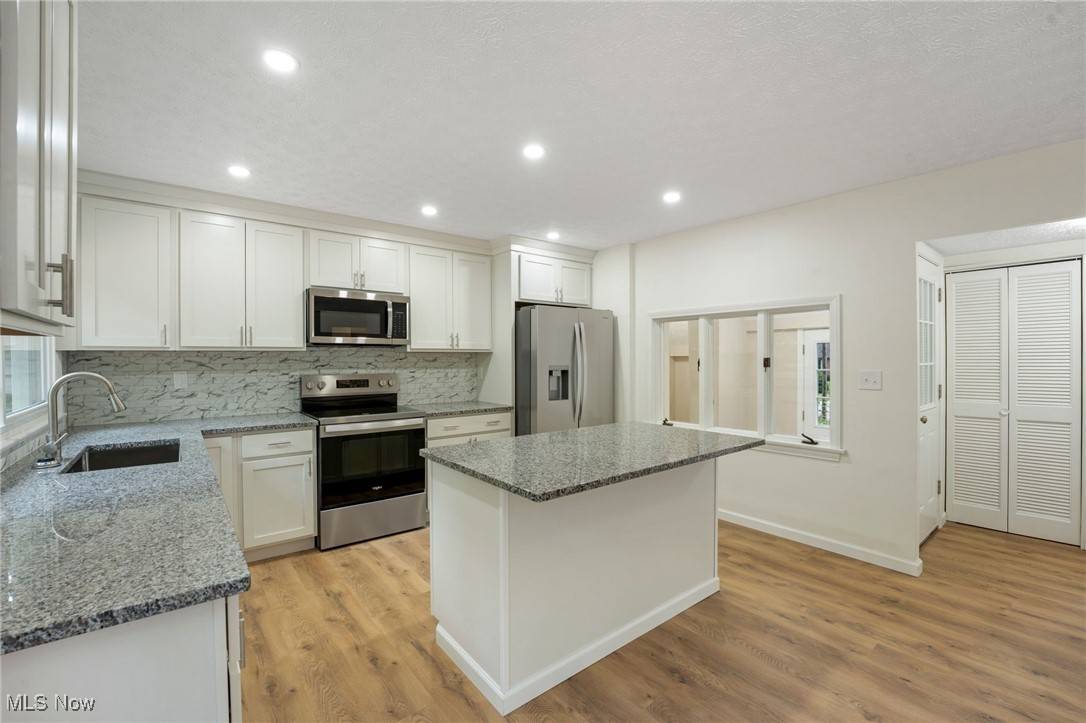 Parma, OH 44129,6431 W Ridgewood DR
