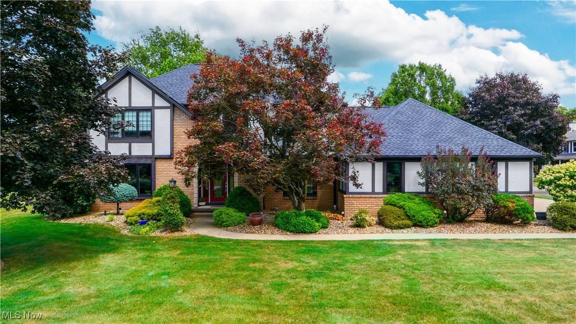 Akron, OH 44312,537 Herbert RD