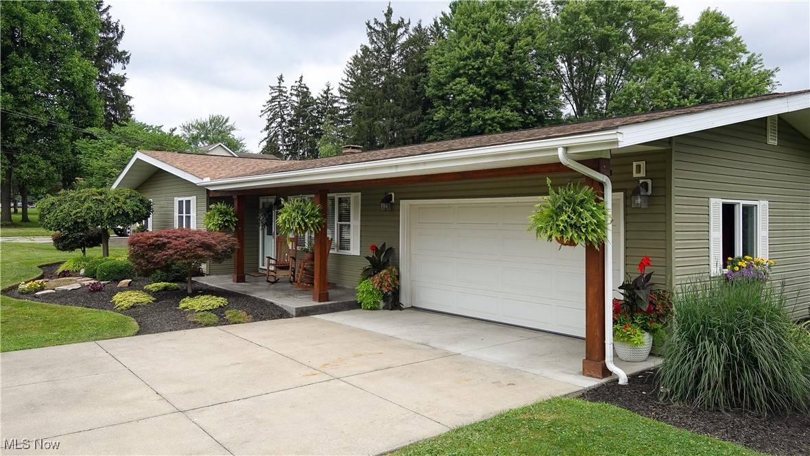 Garrettsville, OH 44231,8075 Crestwood DR
