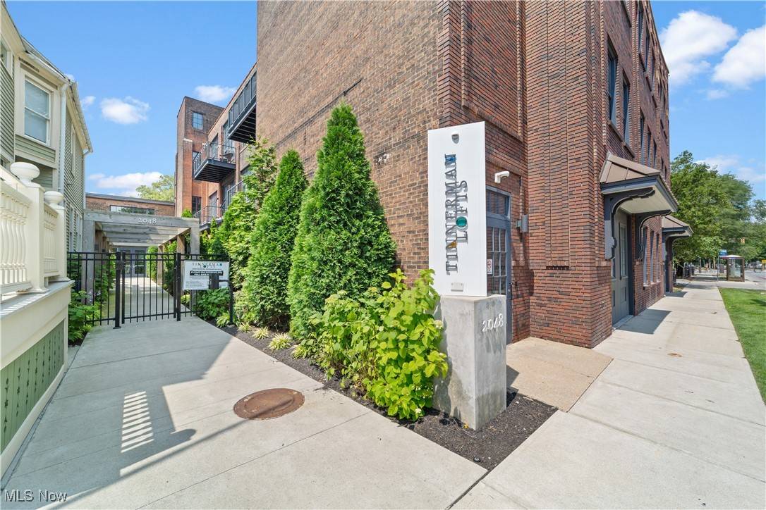 Cleveland, OH 44113,2048 Fulton RD #107
