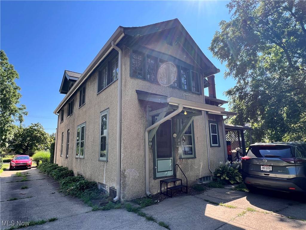 Akron, OH 44313,1568 W Exchange ST