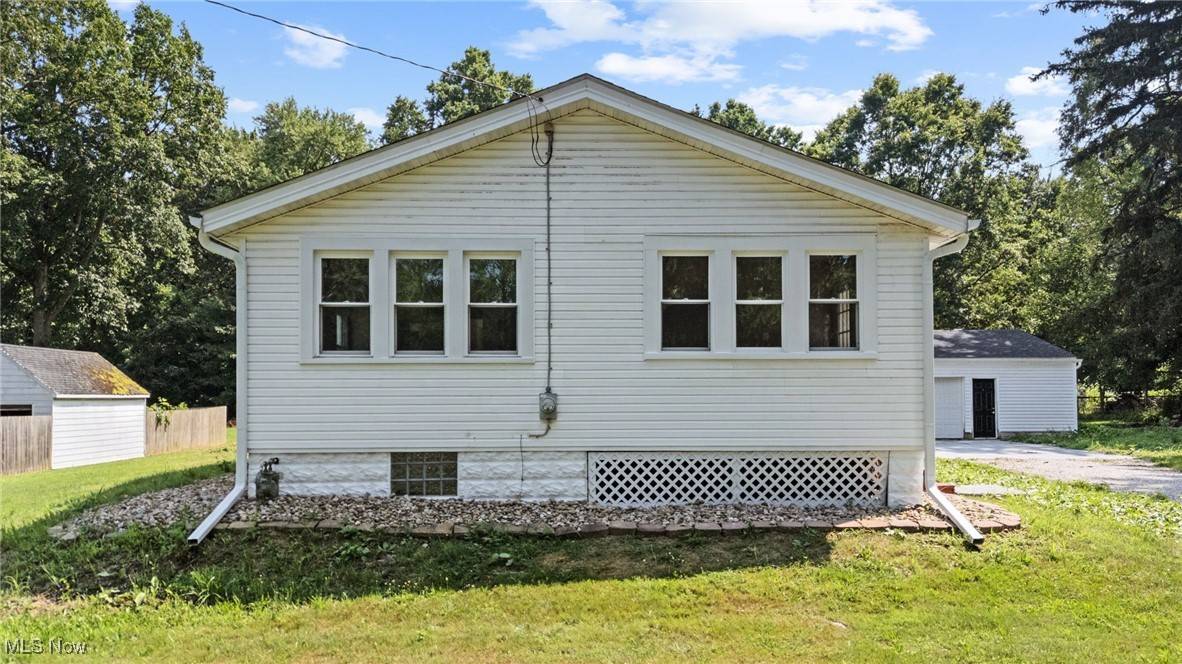 New Franklin, OH 44319,824 Center RD