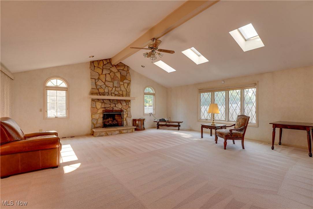 Willoughby, OH 44094,4939 Shankland RD