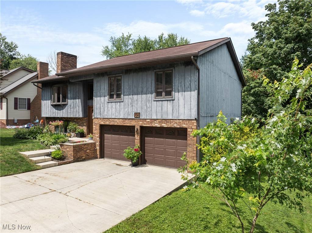St Clairsville, OH 43950,106 Beckett CT