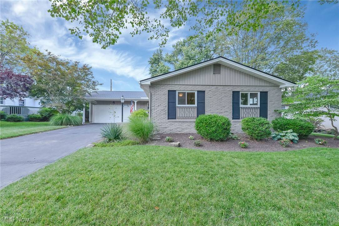 Columbus, OH 43220,1112 Kennington AVE