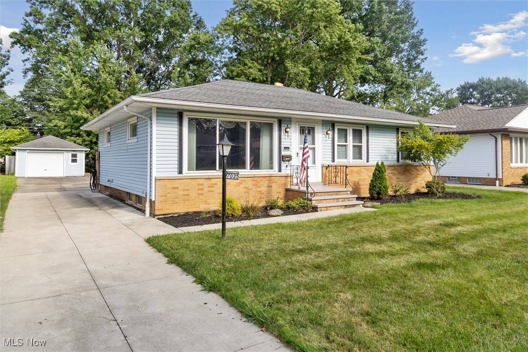 Parma Heights, OH 44130,7035 Maplewood RD