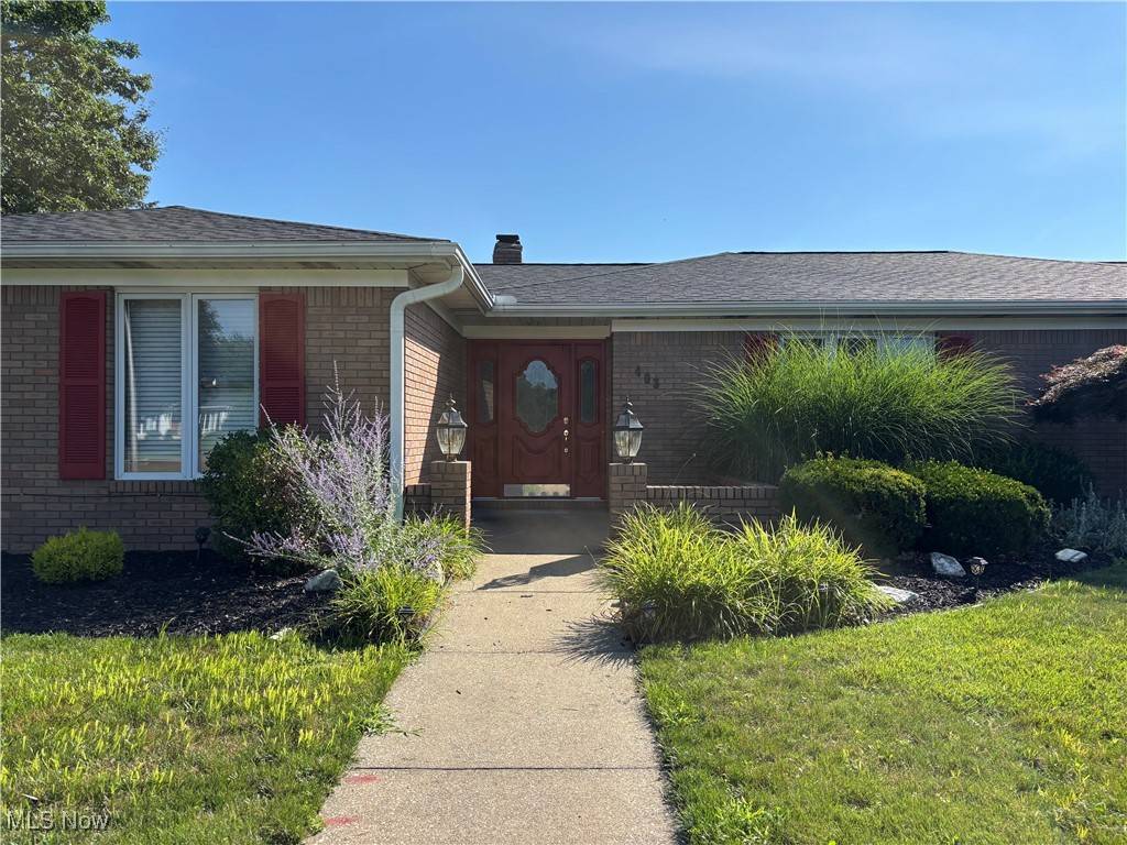 New Philadelphia, OH 44663,403 Hillcrest DR NE