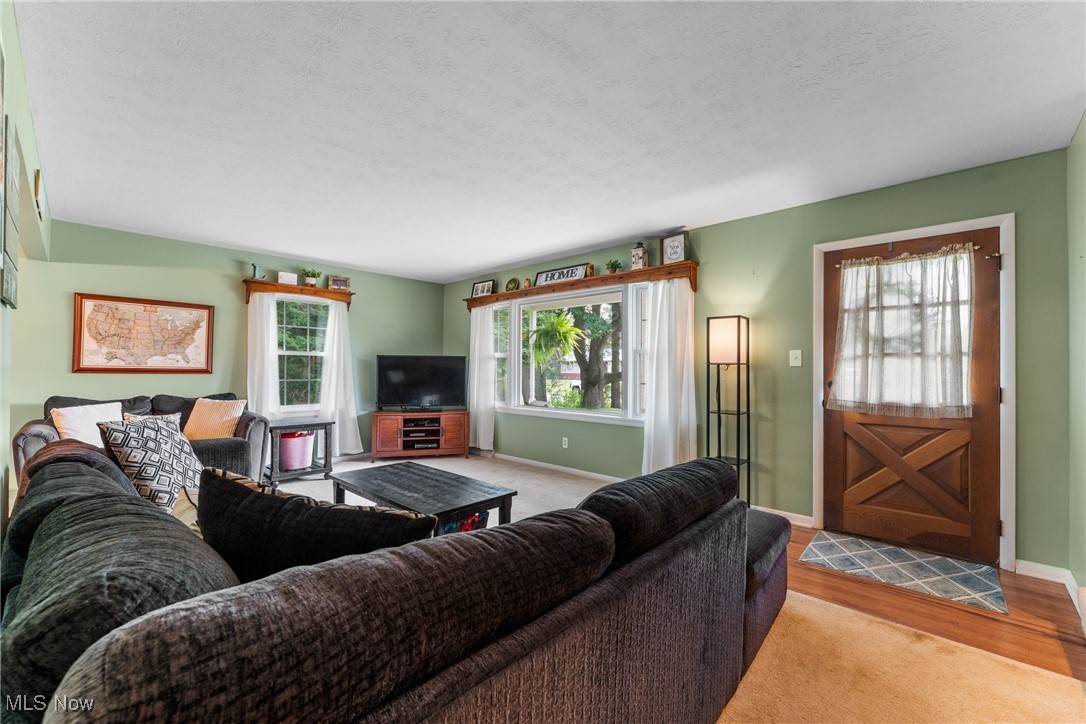 Wadsworth, OH 44281,144 Beechwood DR