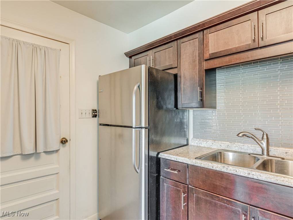 Norton, OH 44203,2985 Carl ST