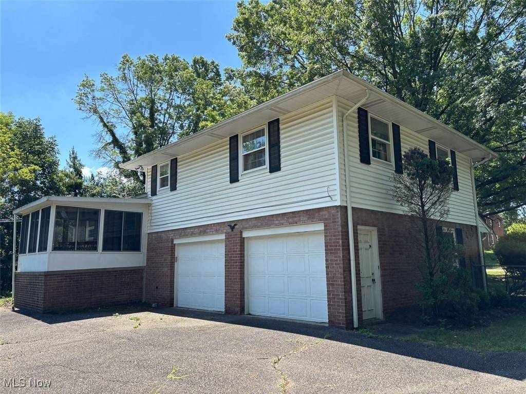 Canton, OH 44718,4300 Skycrest DR NW