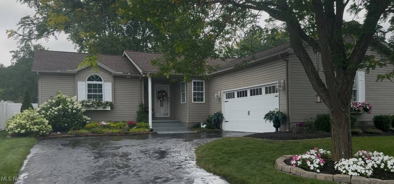 Youngstown, OH 44515,1995 Fox Chase DR