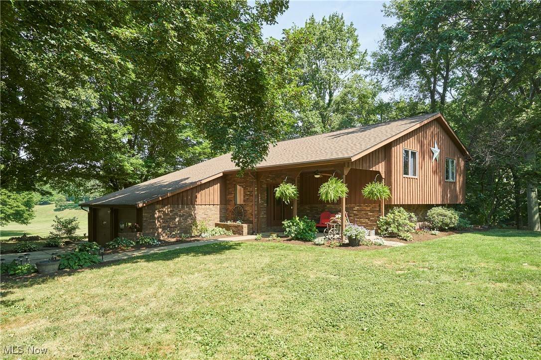 Uniontown, OH 44685,1223 Tumbleweed NE