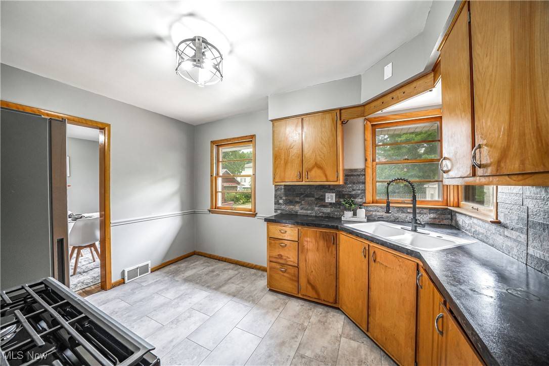 Niles, OH 44446,1476 Stepney ST