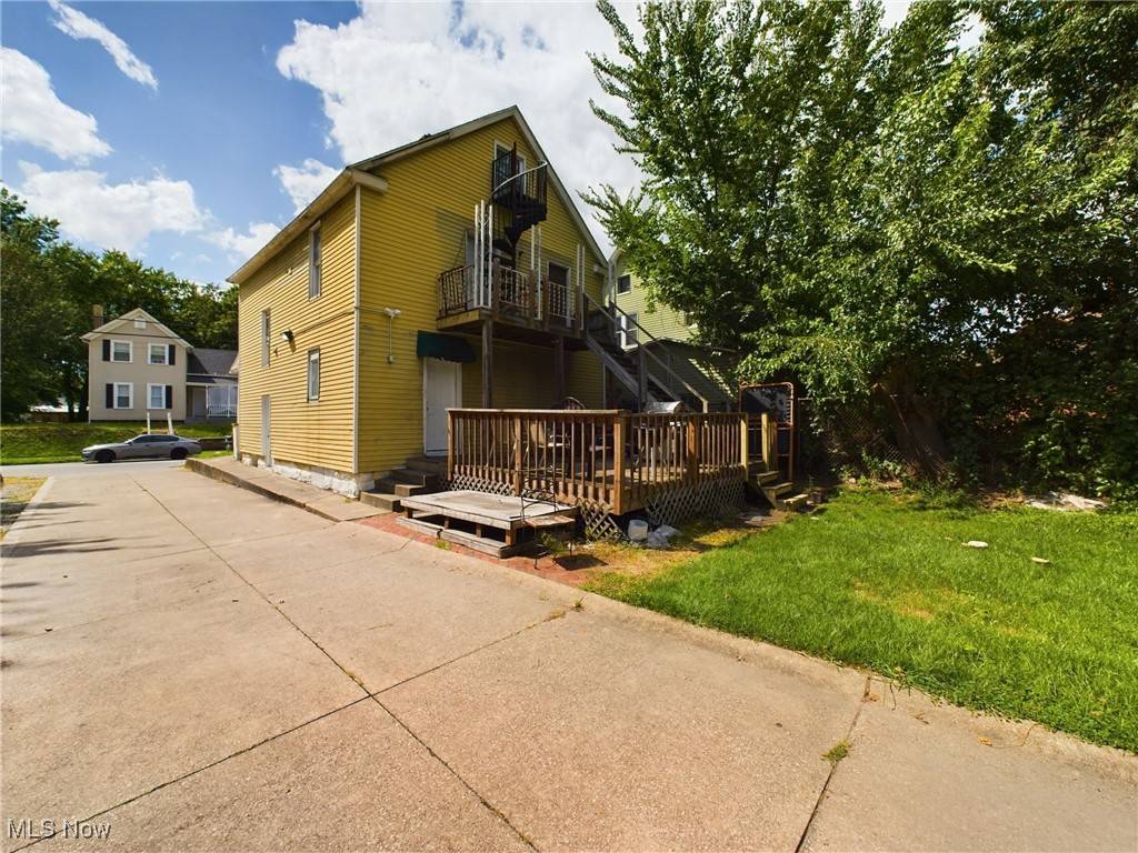 Akron, OH 44304,427 Allyn ST