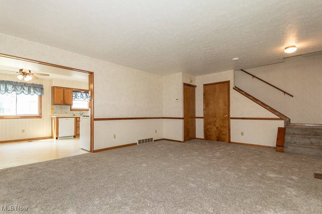 Eastlake, OH 44095,33986 Iris LN