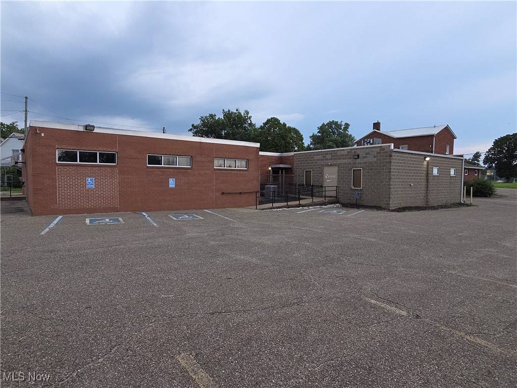 Cambridge, OH 43725,216 Highland AVE