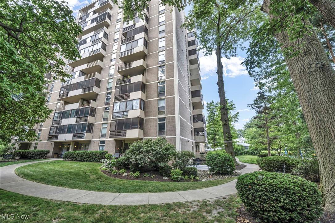 Euclid, OH 44132,25801 Lakeshore BLVD #103