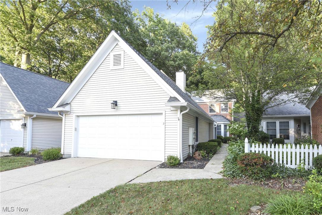 Avon Lake, OH 44012,225 Westwind DR #2
