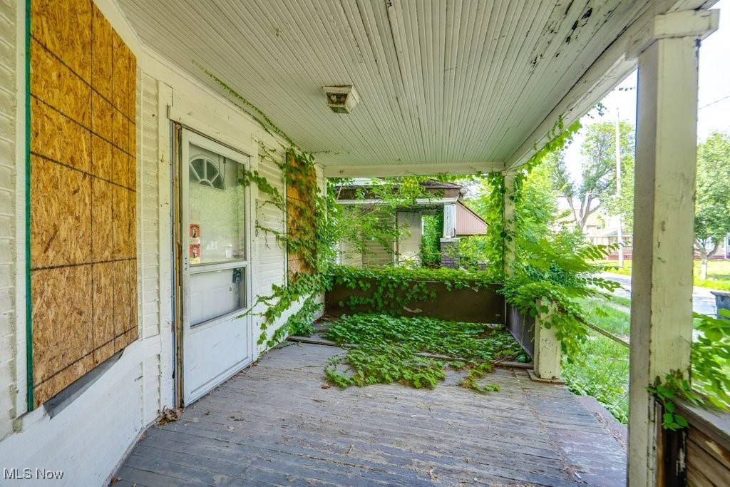 Cleveland, OH 44106,2190 E 85th ST