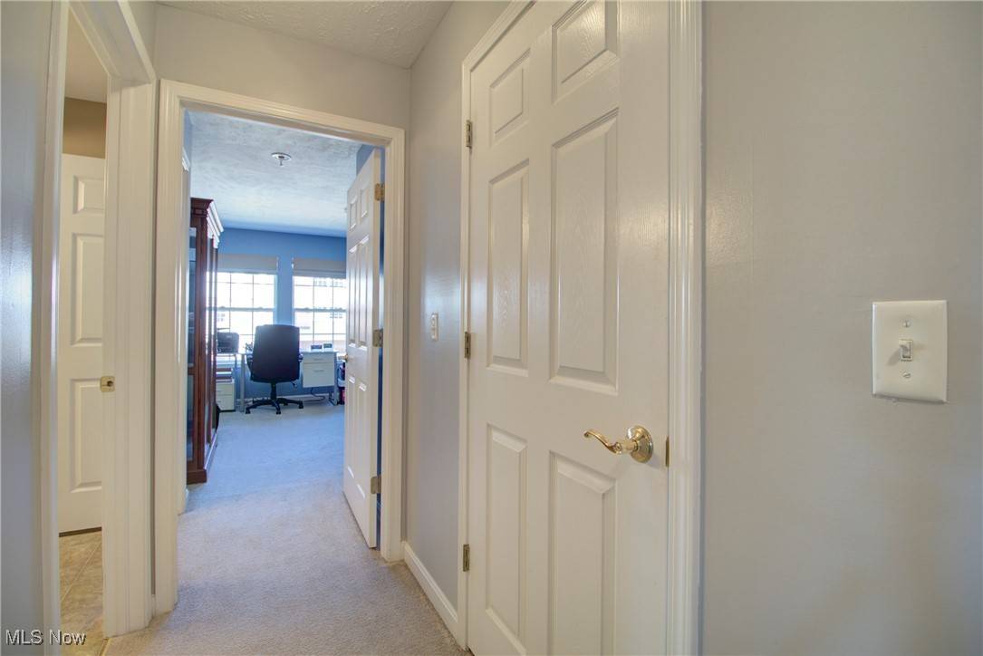 Olmsted Falls, OH 44138,23004 Chandlers LN #4-229
