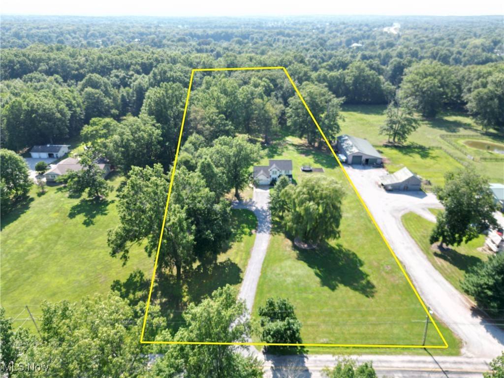 Lake Milton, OH 44429,3891 Mahoning RD