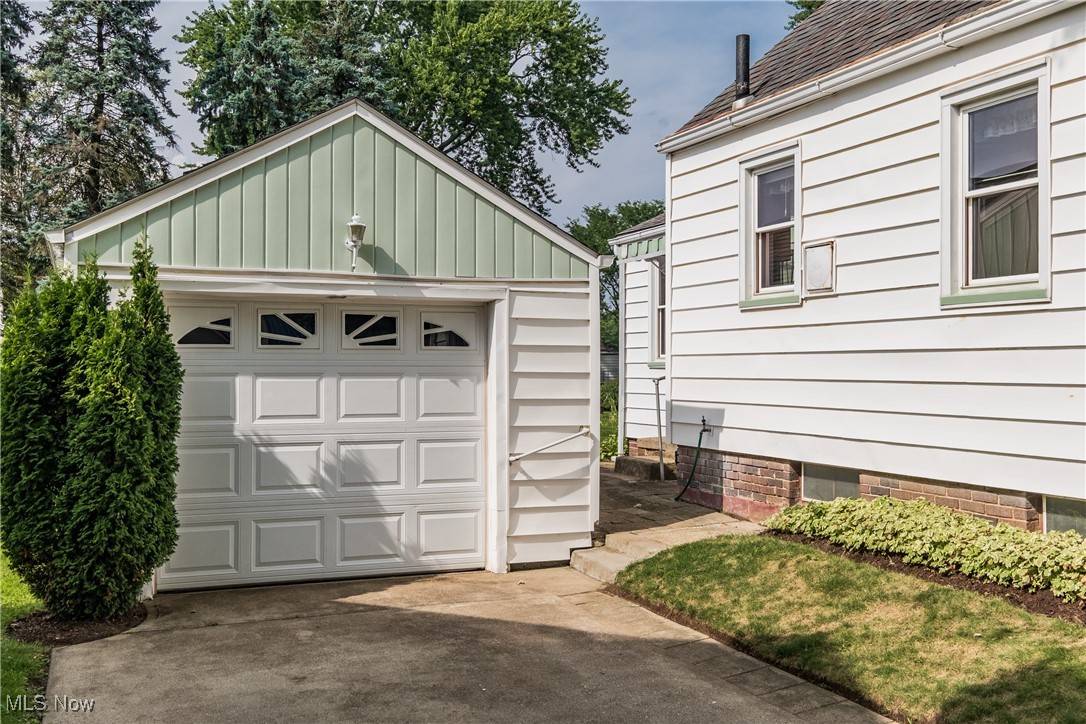 Canton, OH 44708,2917 21st ST NW