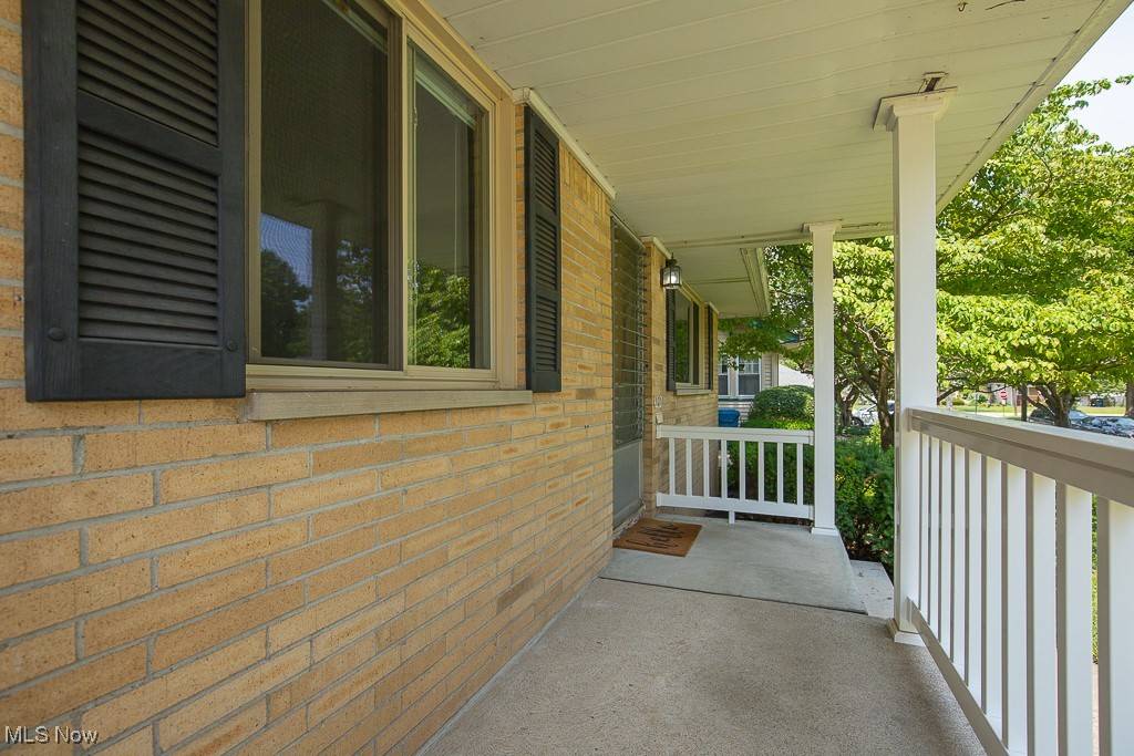 Fairview Park, OH 44126,4232 W 211th ST
