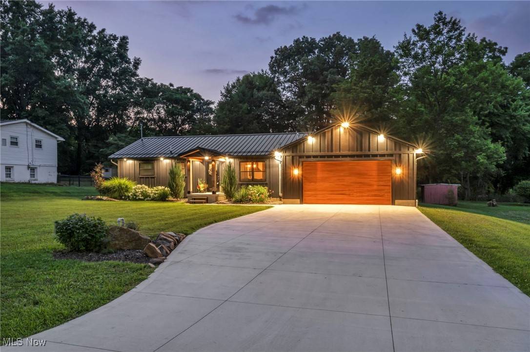 New Franklin, OH 44319,653 Valley Crest DR