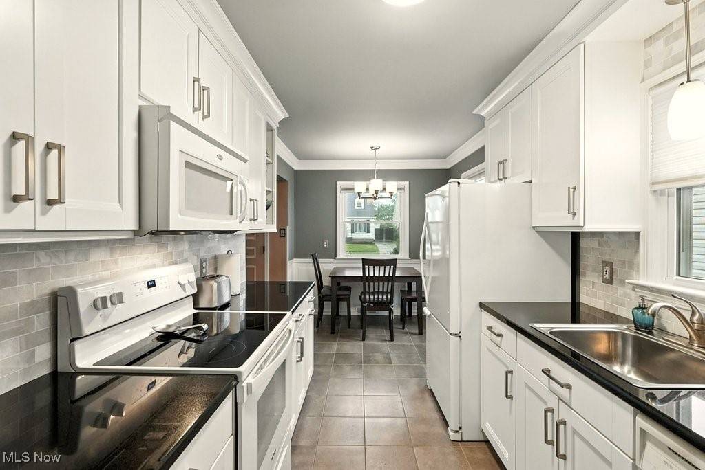 Cleveland, OH 44129,5814 Allanwood DR