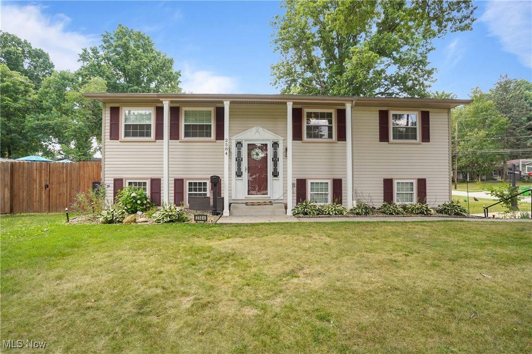 Stow, OH 44224,2584 Peach Tree CIR