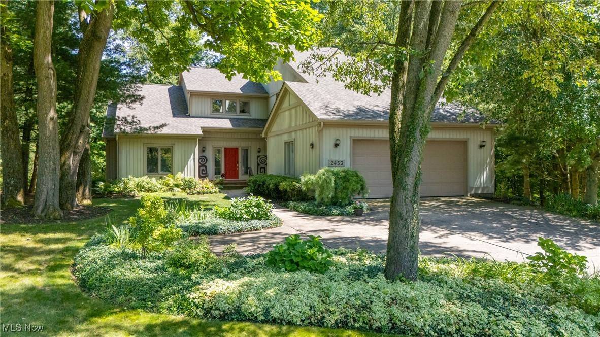 Poland, OH 44514,2453 Ridgeview LN