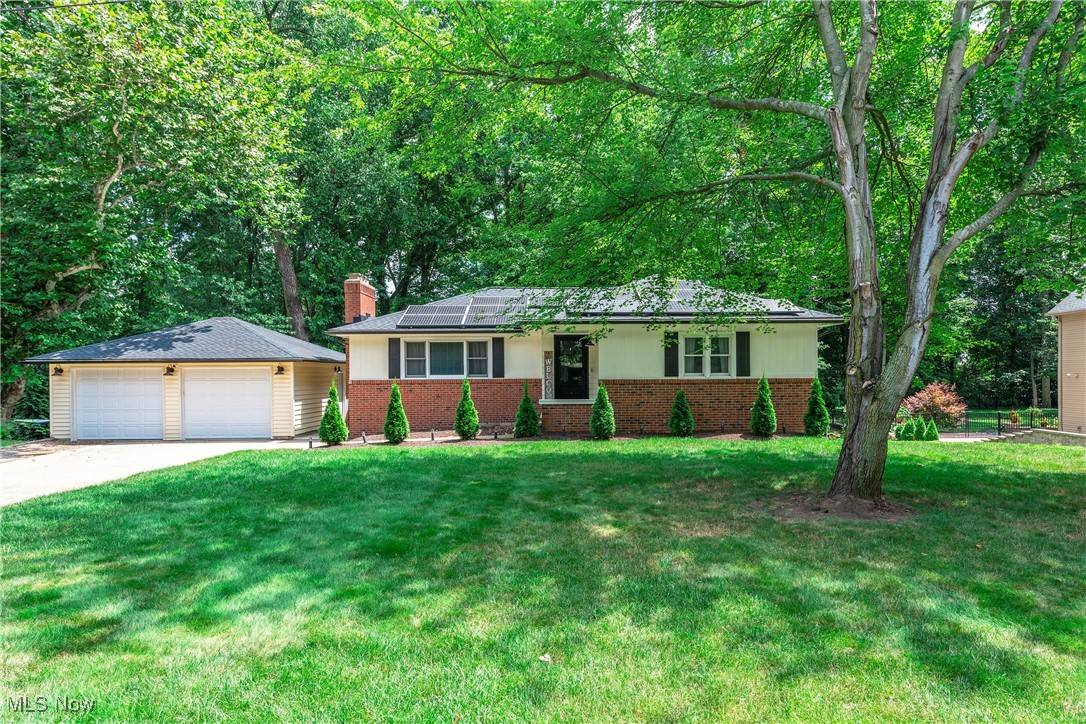 Amherst, OH 44001,1035 N Quarry RD