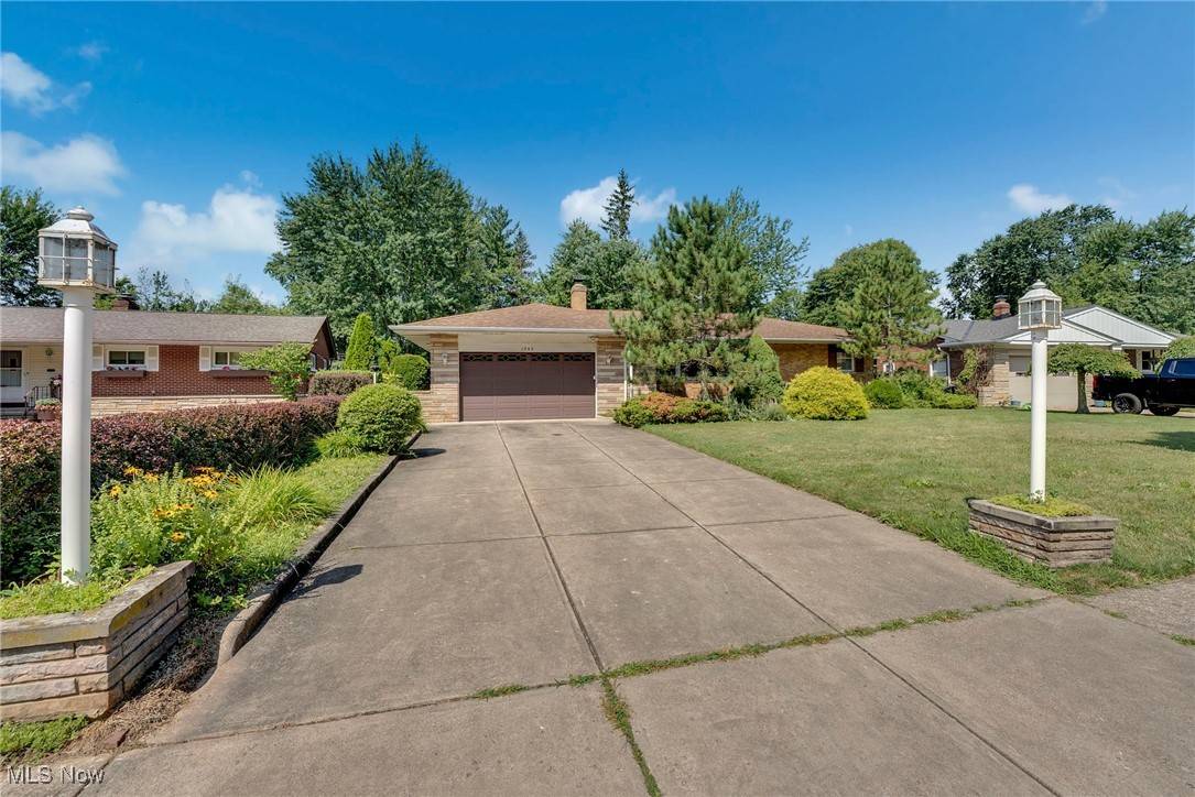 Lyndhurst, OH 44124,1848 Dunellon DR