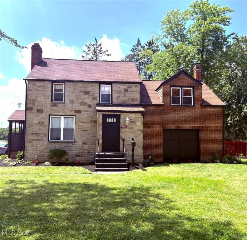 Middleburg Heights, OH 44130,7254 Craigmere DR