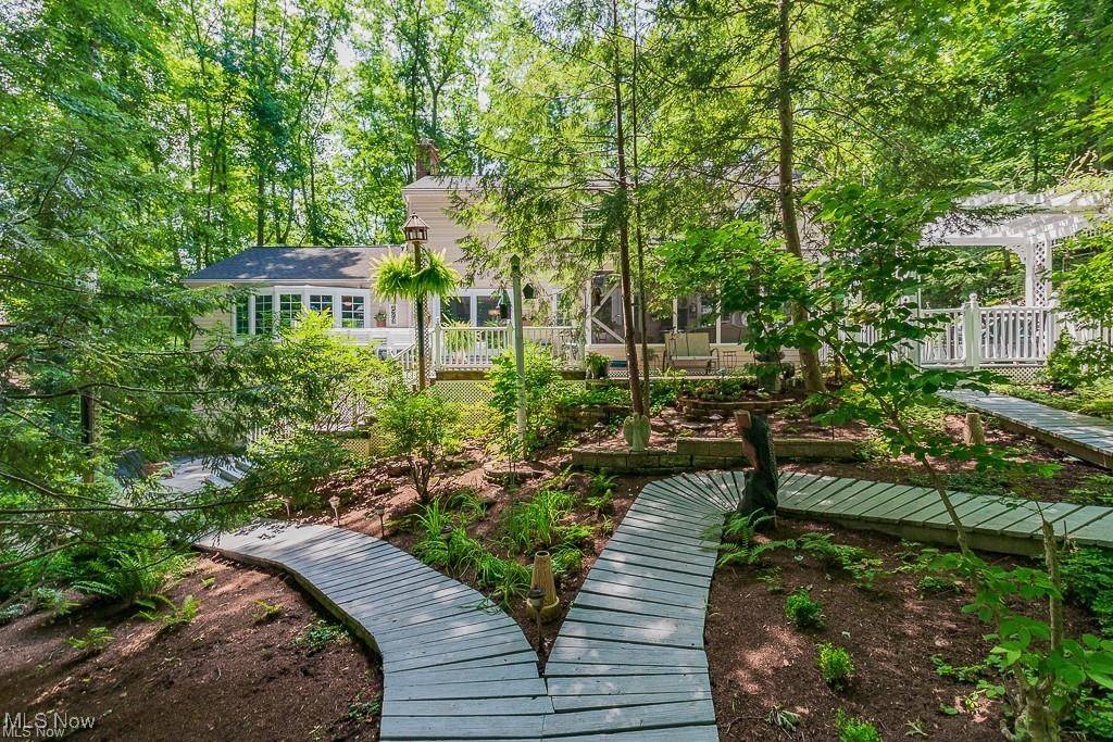 Willoughby Hills, OH 44094,38195 Dodds Hill DR