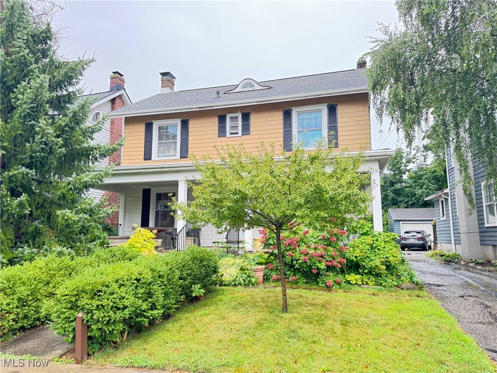 Akron, OH 44303,970 Wye DR