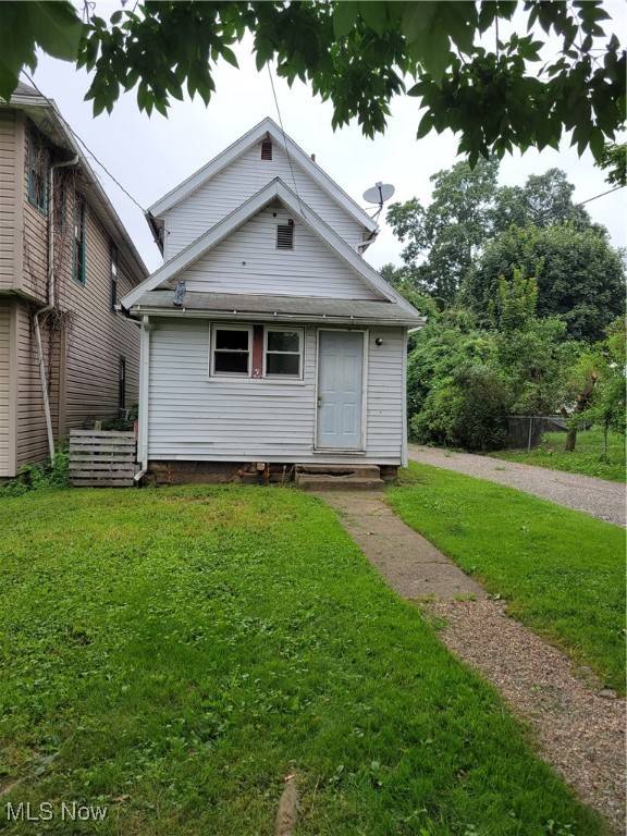 Coshocton, OH 43812,631 Locust ST