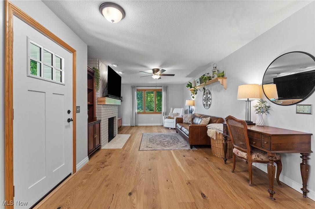 Valley City, OH 44280,1536 Columbia RD